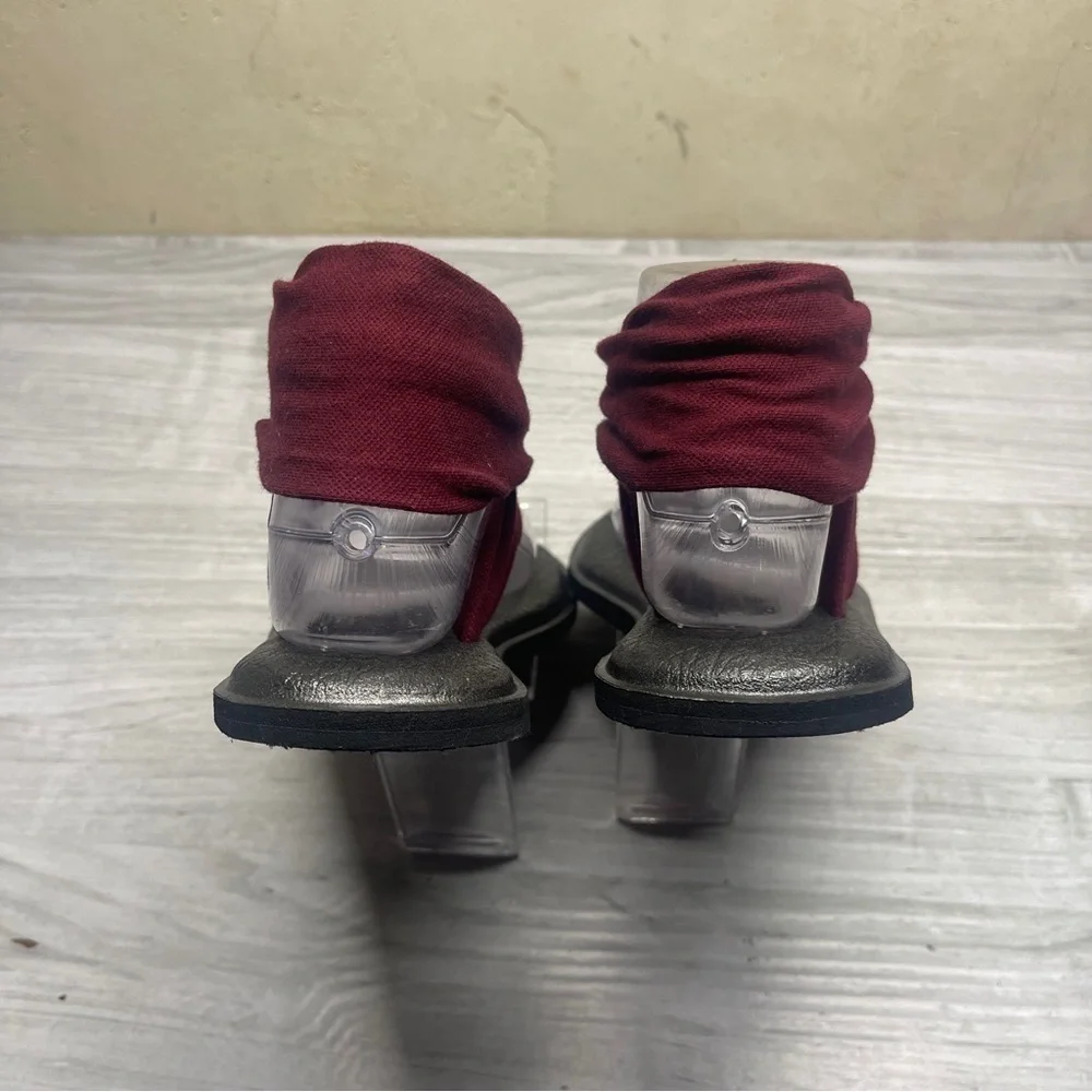 Sanuk maroon dark